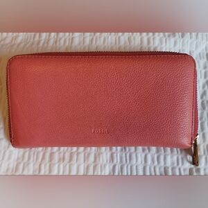 Fossil Zip Around Leather Clutch Wallet Spacious